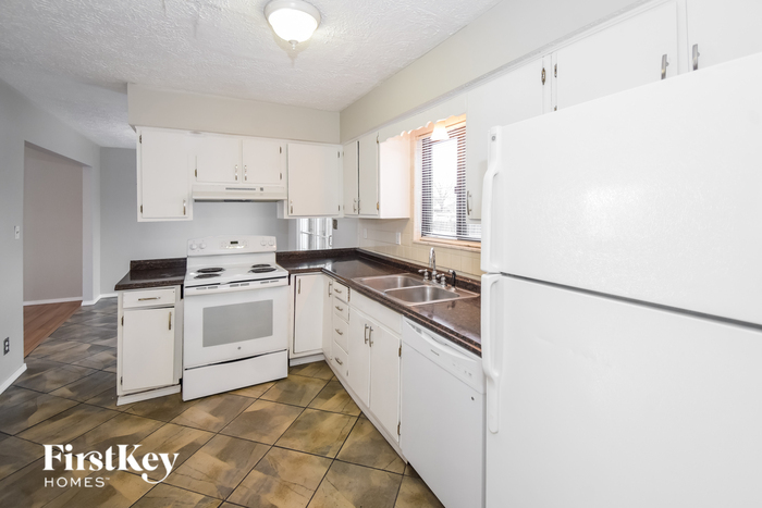 Building Photo - 4320 W 79th St