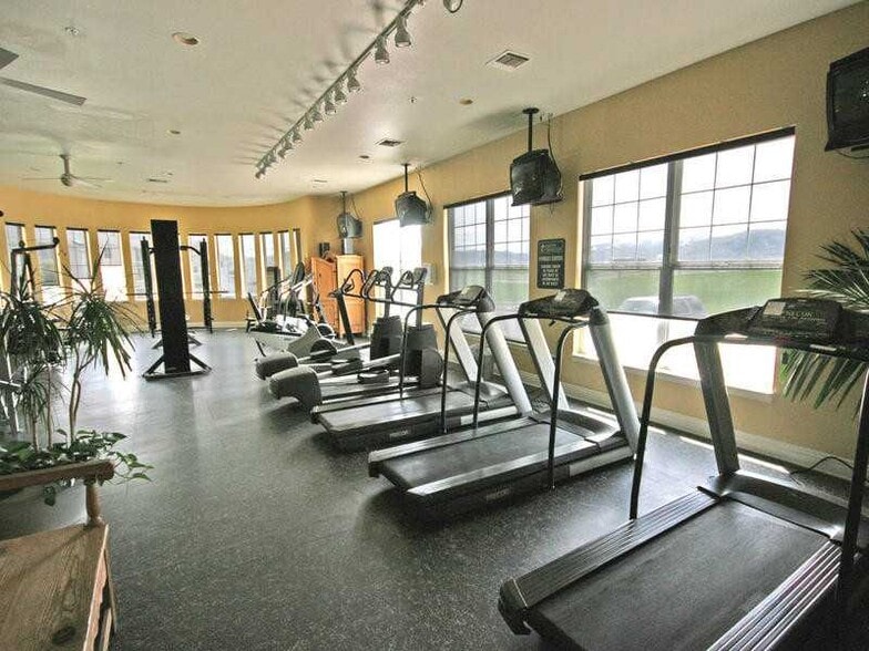 Workout Amenities - 900 Bitner Rd