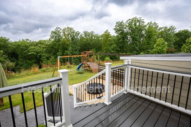 Building Photo - 2425 Morgans Point Dr