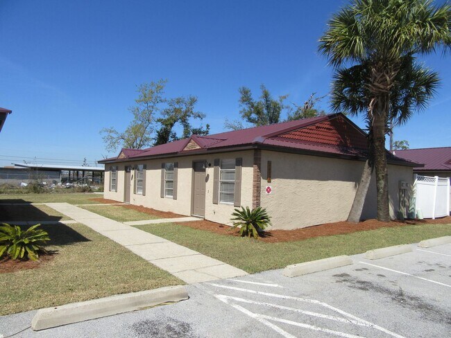 Building Photo - 1418 New York Ave