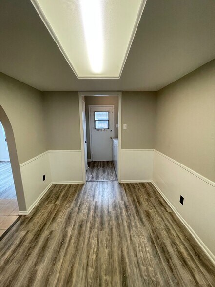 Building Photo - 9317 Powhatan Dr