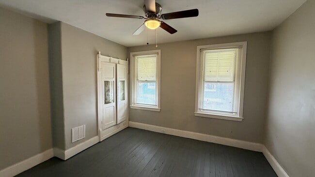 Building Photo - 2554 N Bouvier St
