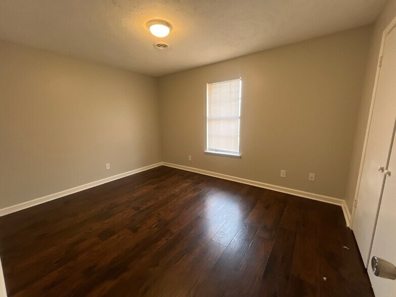 Building Photo - 30 Brianfield Cv