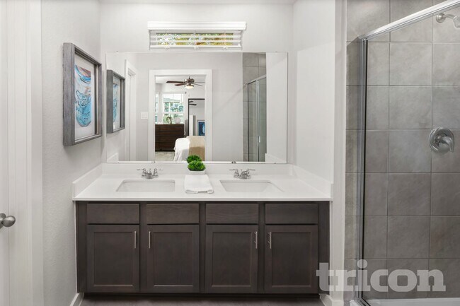 Building Photo - 9835 Willow Creek Commerce Dr