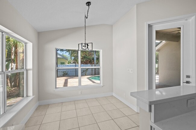 Building Photo - 309 S Ocean Trace Rd