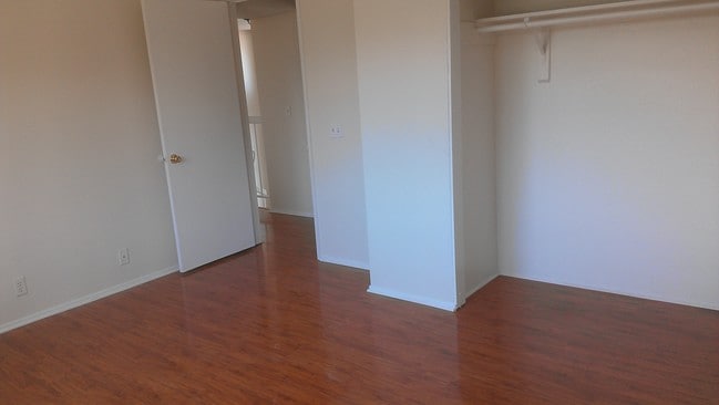 Building Photo - 1226 Azalea Ct