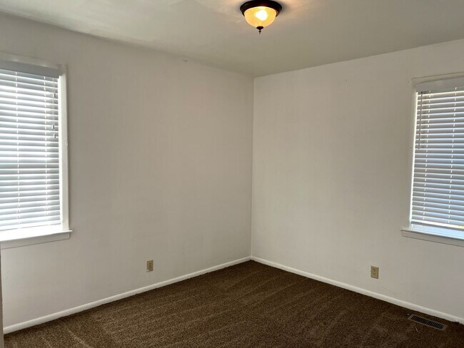 Building Photo - Cute Home in East Macon