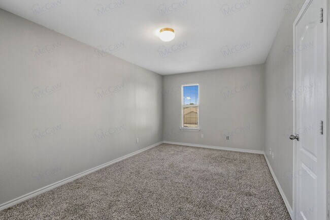 Building Photo - 201 Dartmouth Dr