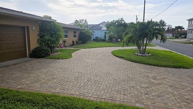 Building Photo - 5412 Leilani Dr