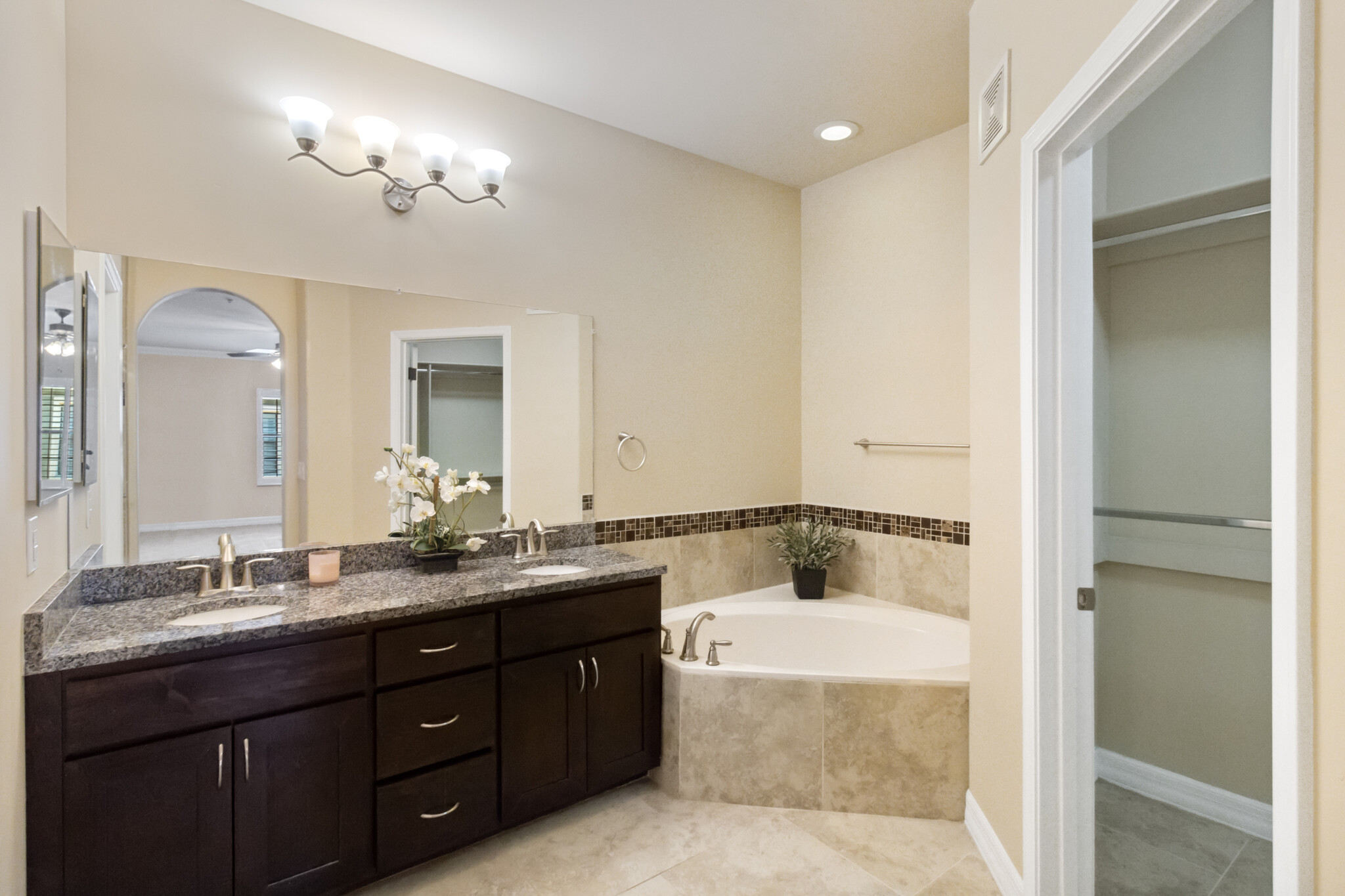 Master Bath - 10757 N 74th St