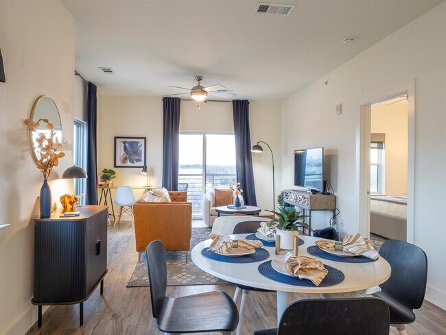 Building Photo - 6444 Burnet Rd