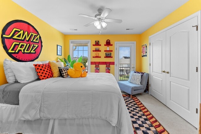 Building Photo - Grand View 115