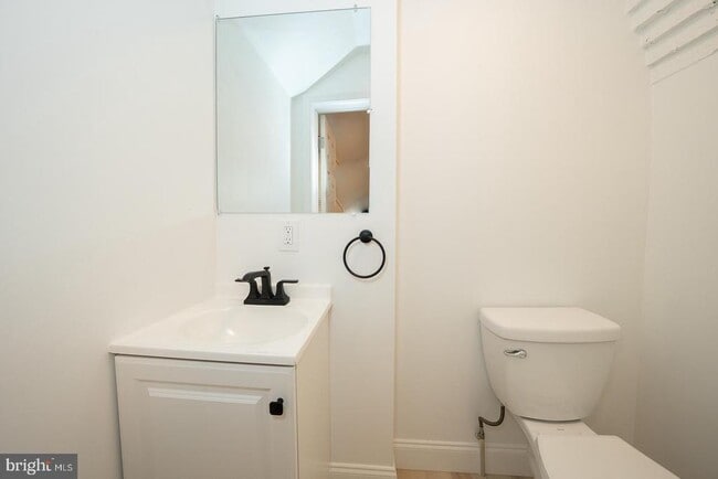 Building Photo - 34 W Durham St