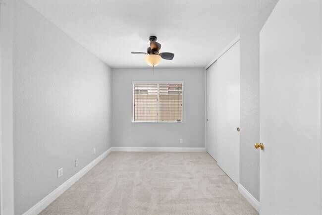 Building Photo - 40115 Starling St