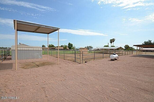 Building Photo - 18234 E County Down Dr