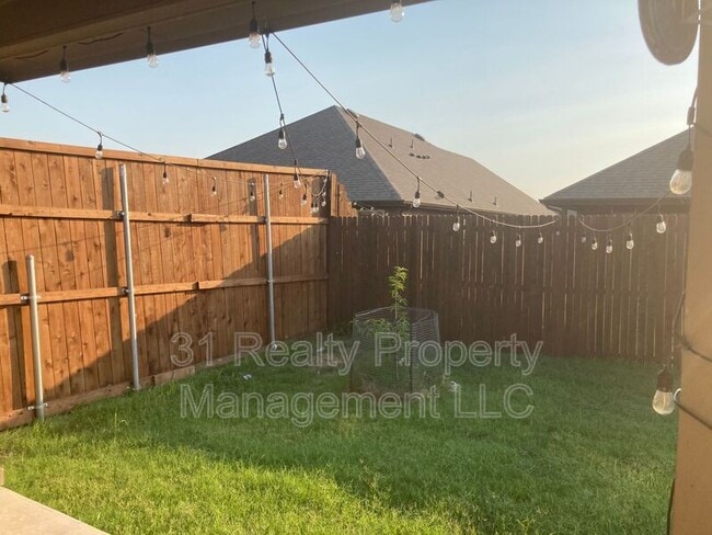 Building Photo - 107 Arborside Dr