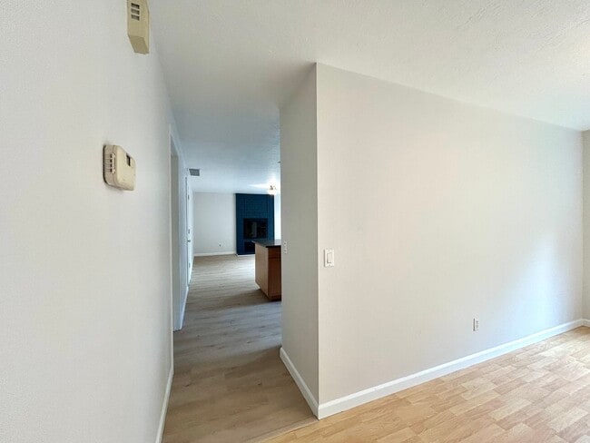 Building Photo - Beautiful 4BD Home | Fireplace, Fenced Backyard, Deck, Garage & A/C