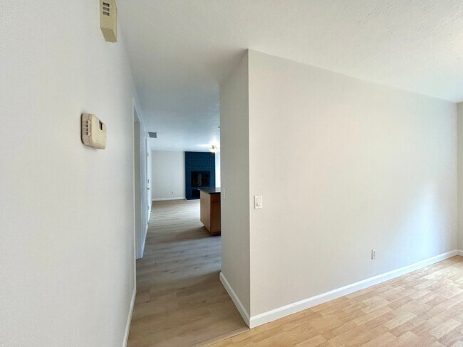 Building Photo - Large 4 Bed, 2.5 Bath House! Landscaping Included!