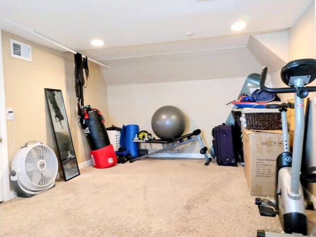 Basement Bonus Room - 2756 W 34th Ave