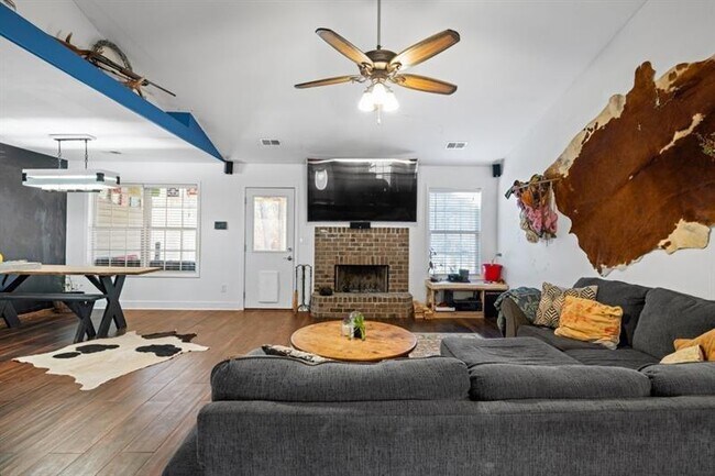 Building Photo - 520 Bryson Trail