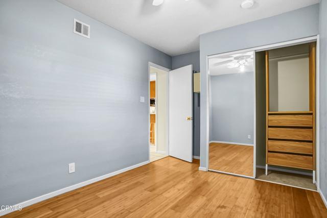 Building Photo - 1307 S Petit Ave