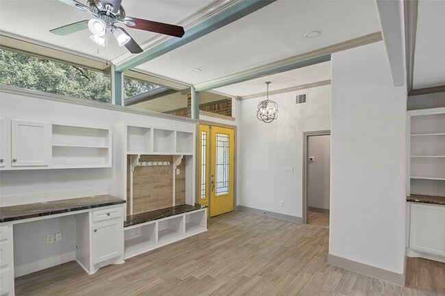 Building Photo - 12903 Figaro Dr