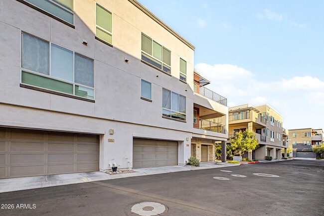 Building Photo - 1250 Abbey Ln