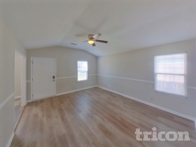 Building Photo - 2721 Painted Pony Dr