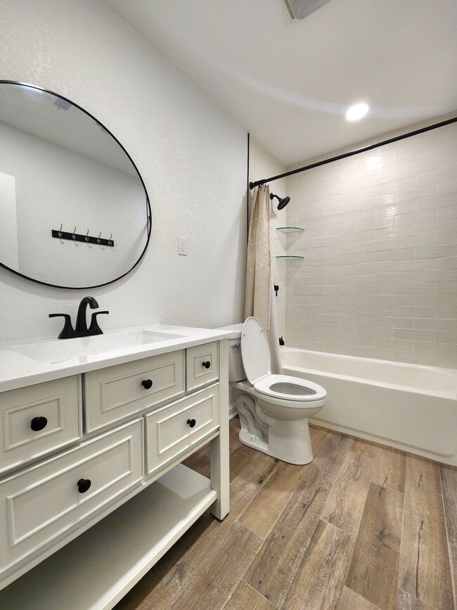 Building Photo - Completely Remodeled 4 Bedroom Ranch in Larrymore Acres