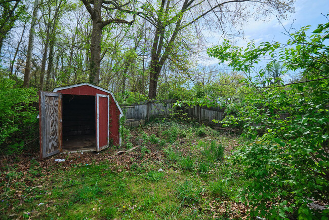 Building Photo - 306 Olive St