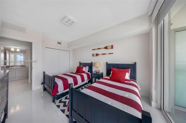 Building Photo - 400 Sunny Isles Blvd