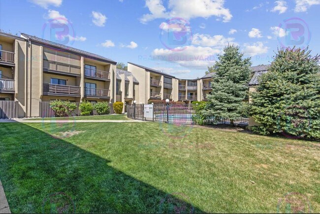 Building Photo - Fully Furnished Studio Near Virginia Lake | All Utilities & WiFi Included | $1,299/Month