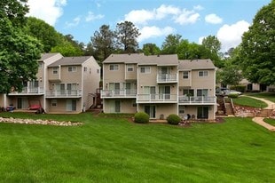 Building Photo - Village of Pickwick