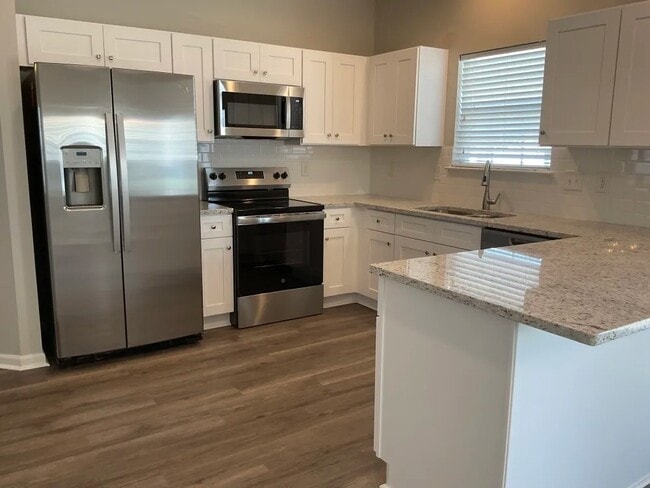Building Photo - 360 Sarava Ln