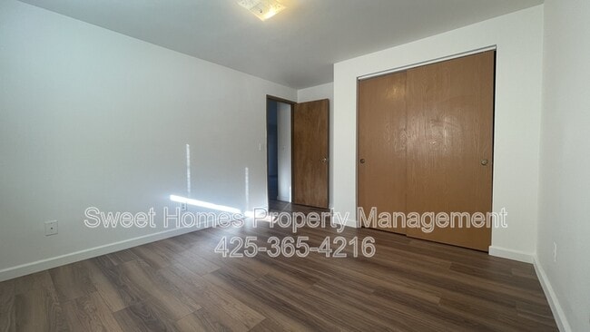 Building Photo - 2007 131st Ave NE