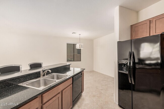 Building Photo - 298 E Diamond Trail