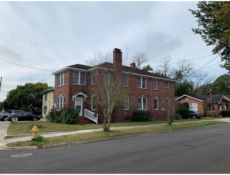 Building Photo - 2604 Dellwood Ave