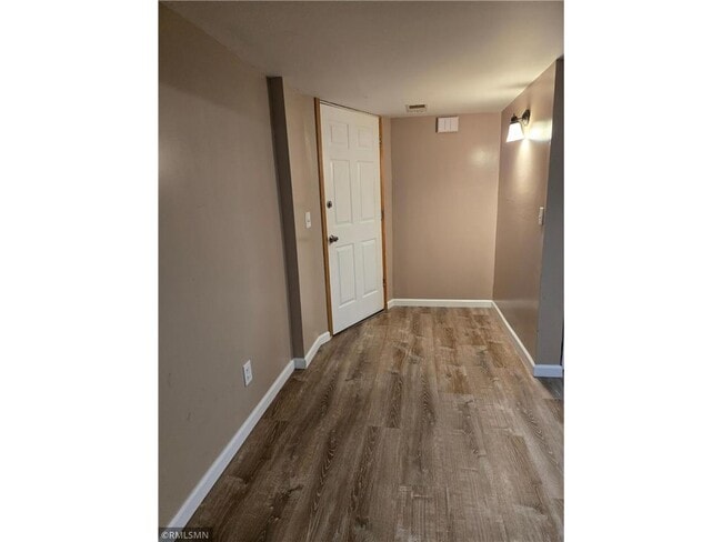 Building Photo - 614 S 19th Ave