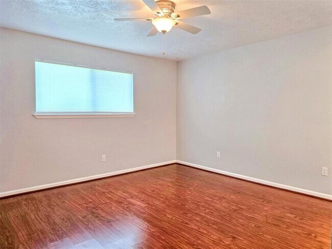 Building Photo - 22510 Parsonsgate Dr