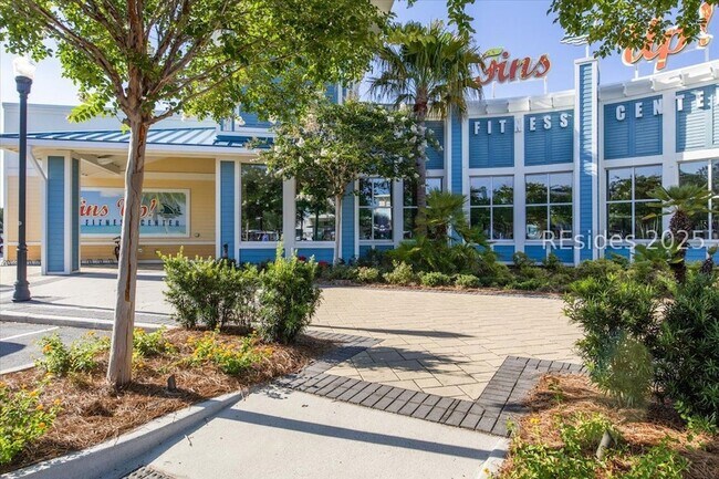 Building Photo - 155 Weekend Ave