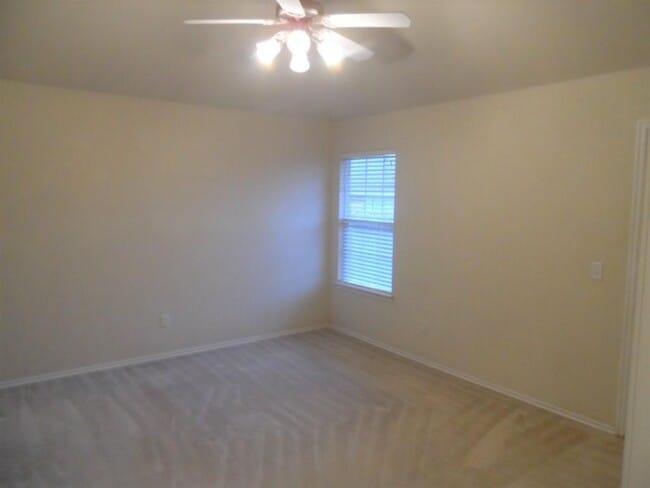 Building Photo - 3613 Ellis Ave