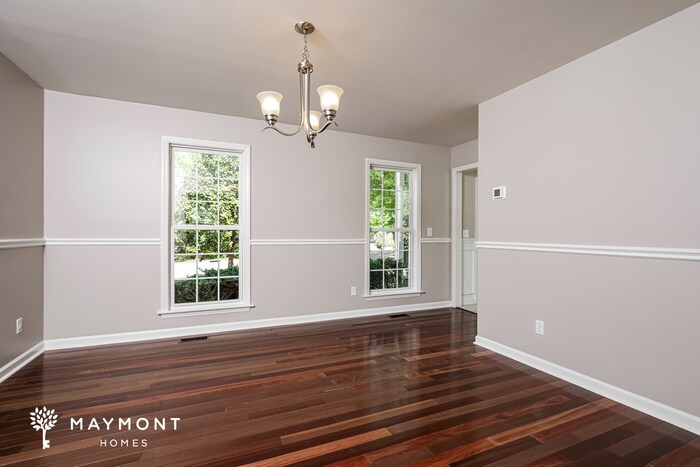 Building Photo - 6333 Willowlawn Dr