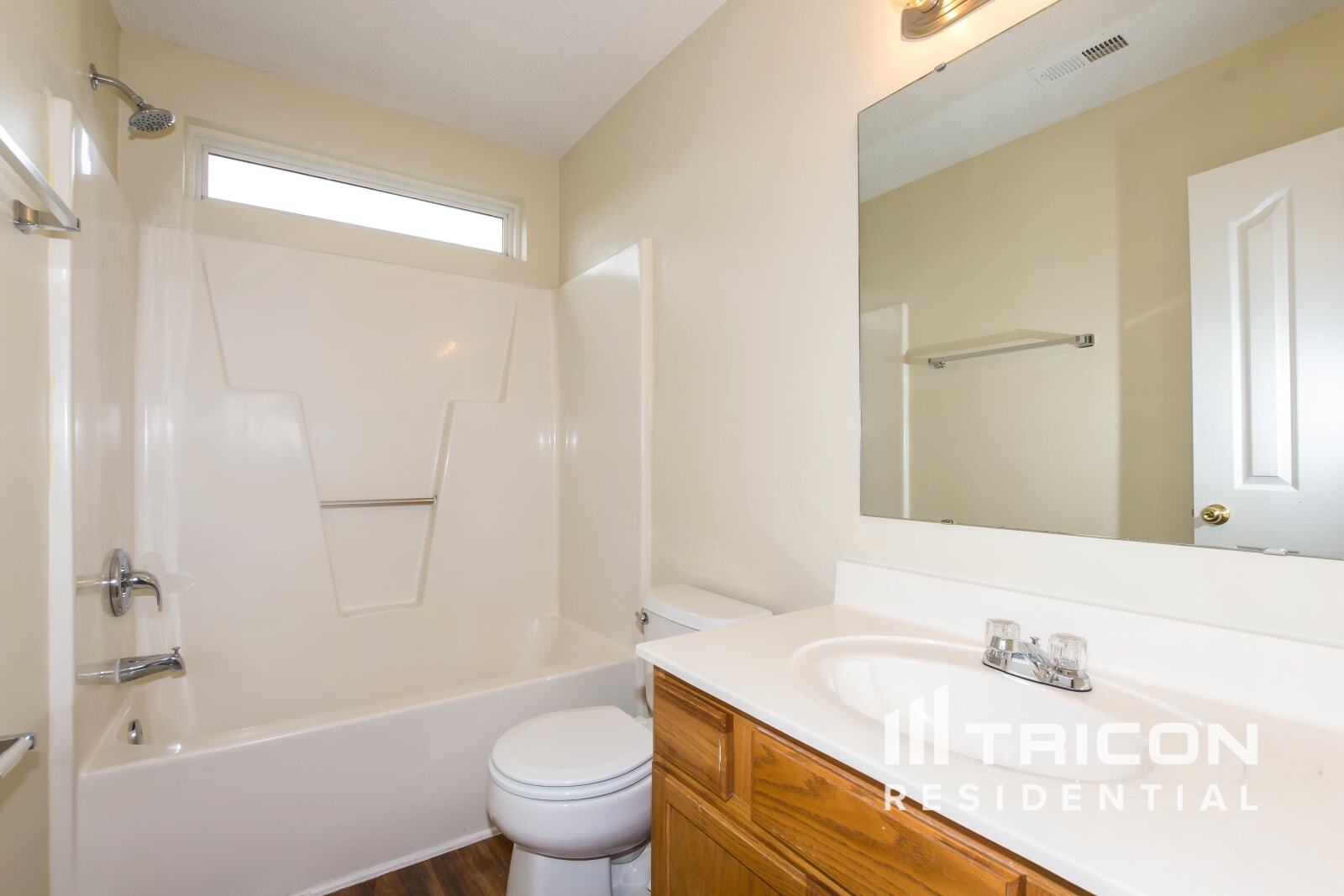 Building Photo - 4643 Fox Thorne Dr