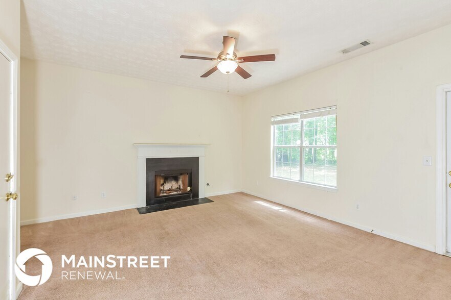 Building Photo - 3552 6 Oaks Ct