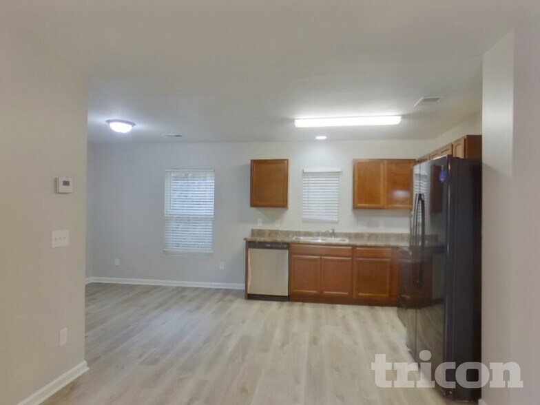 Building Photo - 155 Tybo Dr