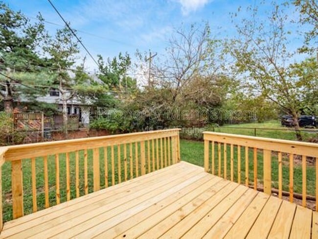 Building Photo - 8237 Goldsmith Dr