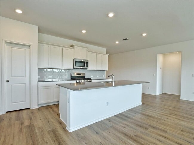 Building Photo - 229 Vortex Pass