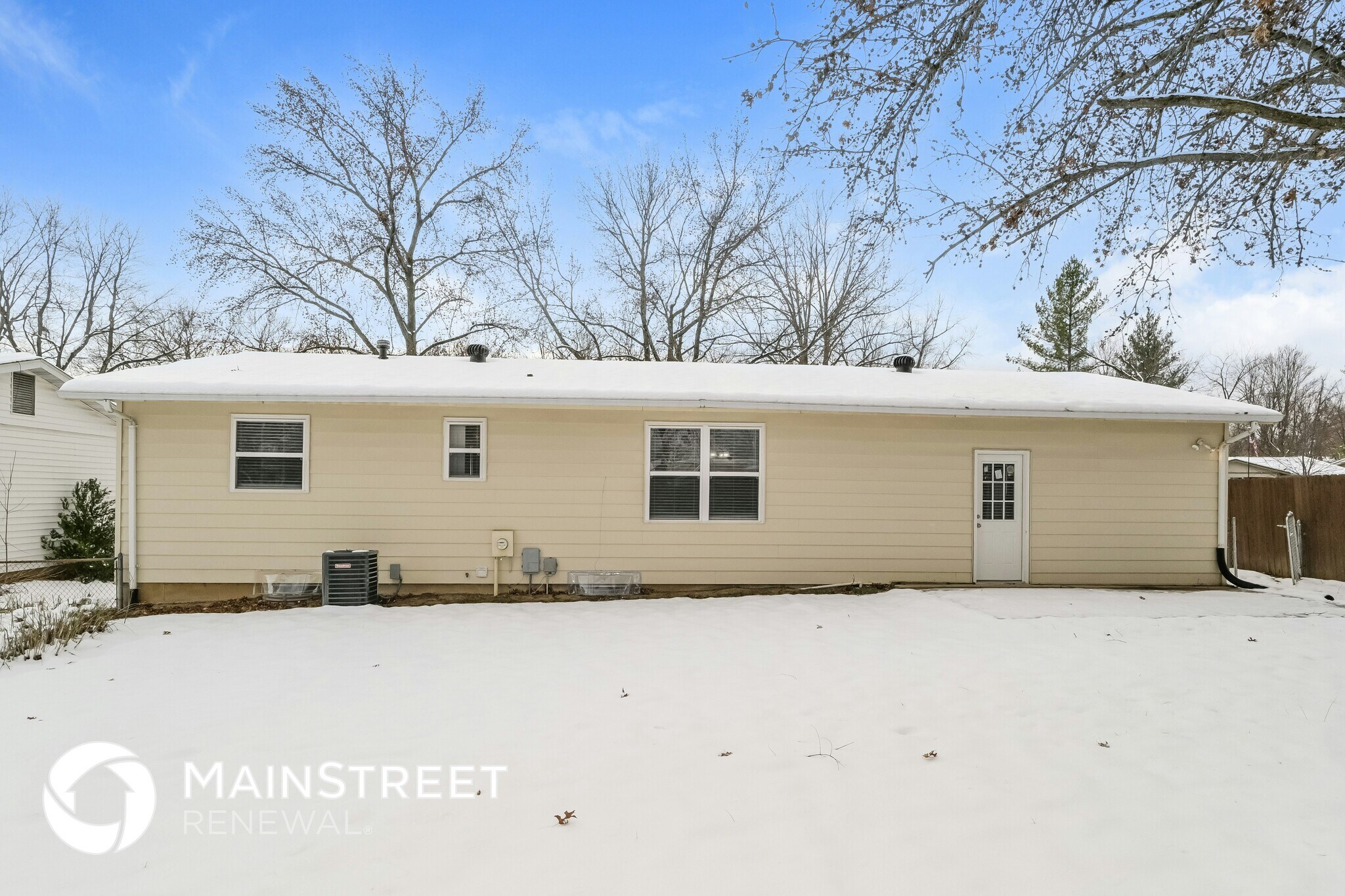 Building Photo - 3515 Ridgewood Dr