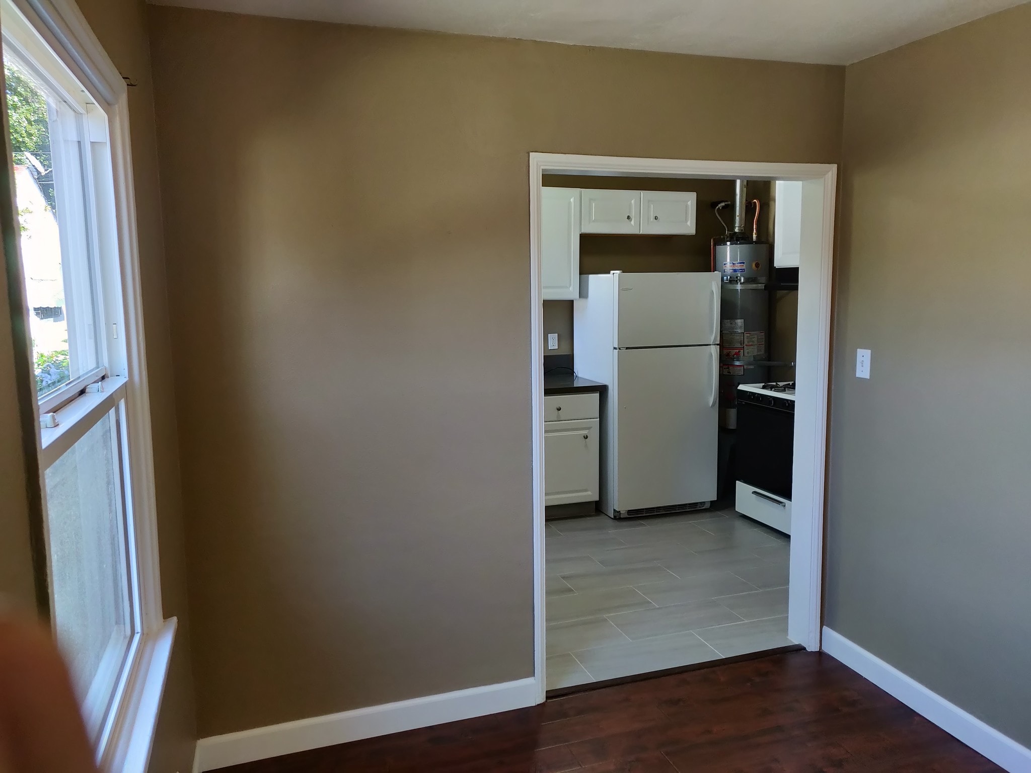 dining area view into kitchen - 6414 10th Ave