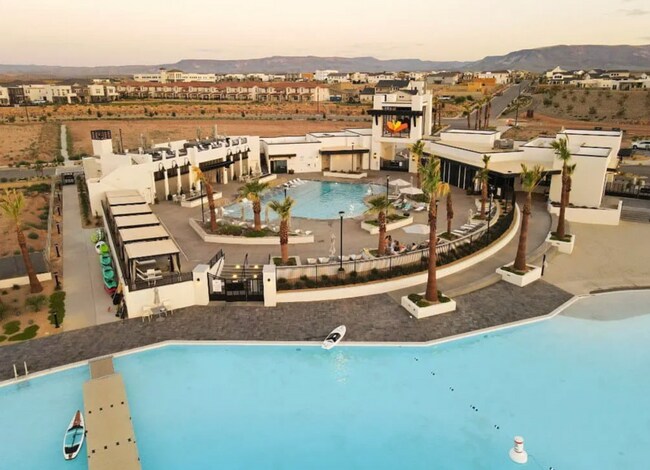 Building Photo - 491 W Bronze Ridge PI